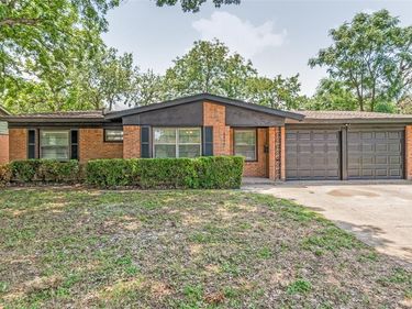 2406 Globe Avenue, Dallas, TX 75228