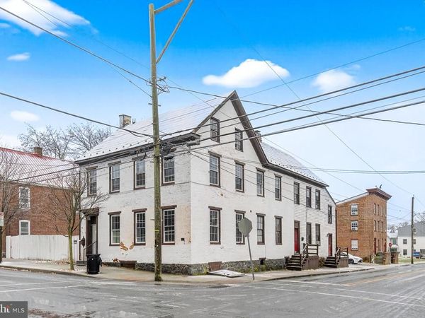 201 S WASHINGTON STREET, GETTYSBURG, PA 17325