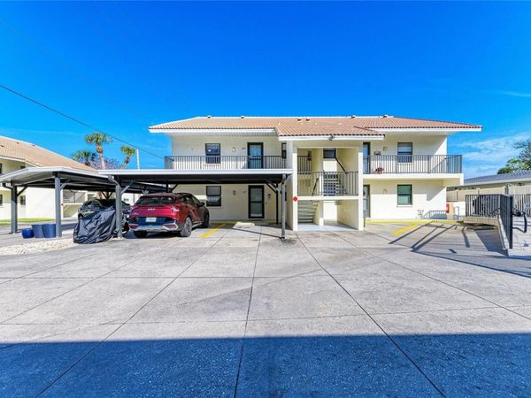 525 BARCELONA AVENUE, Unit 207, VENICE, FL 34285
