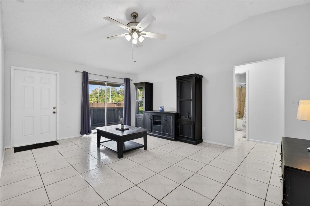 9883 88th Way, Seminole, FL 33777 Photo