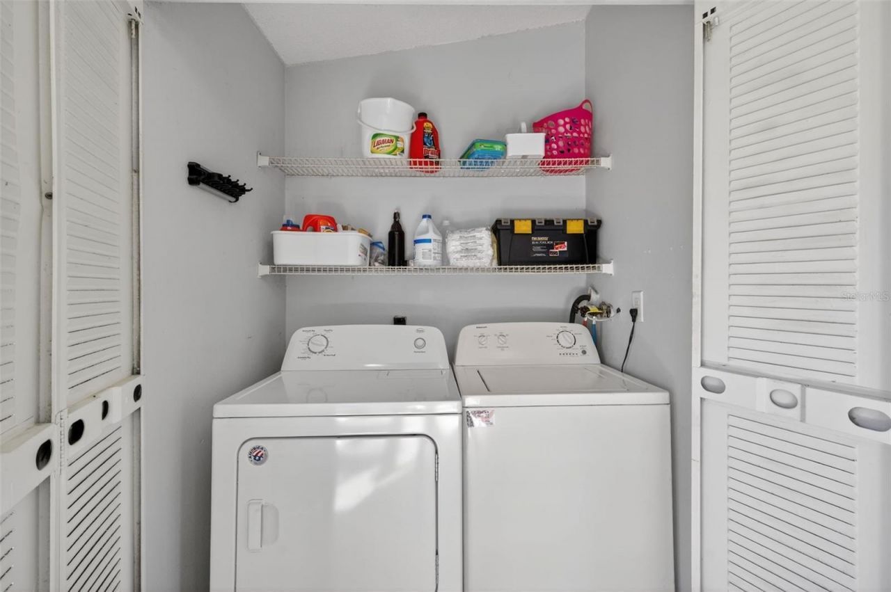 9883 88th Way, Seminole, FL 33777 Photo