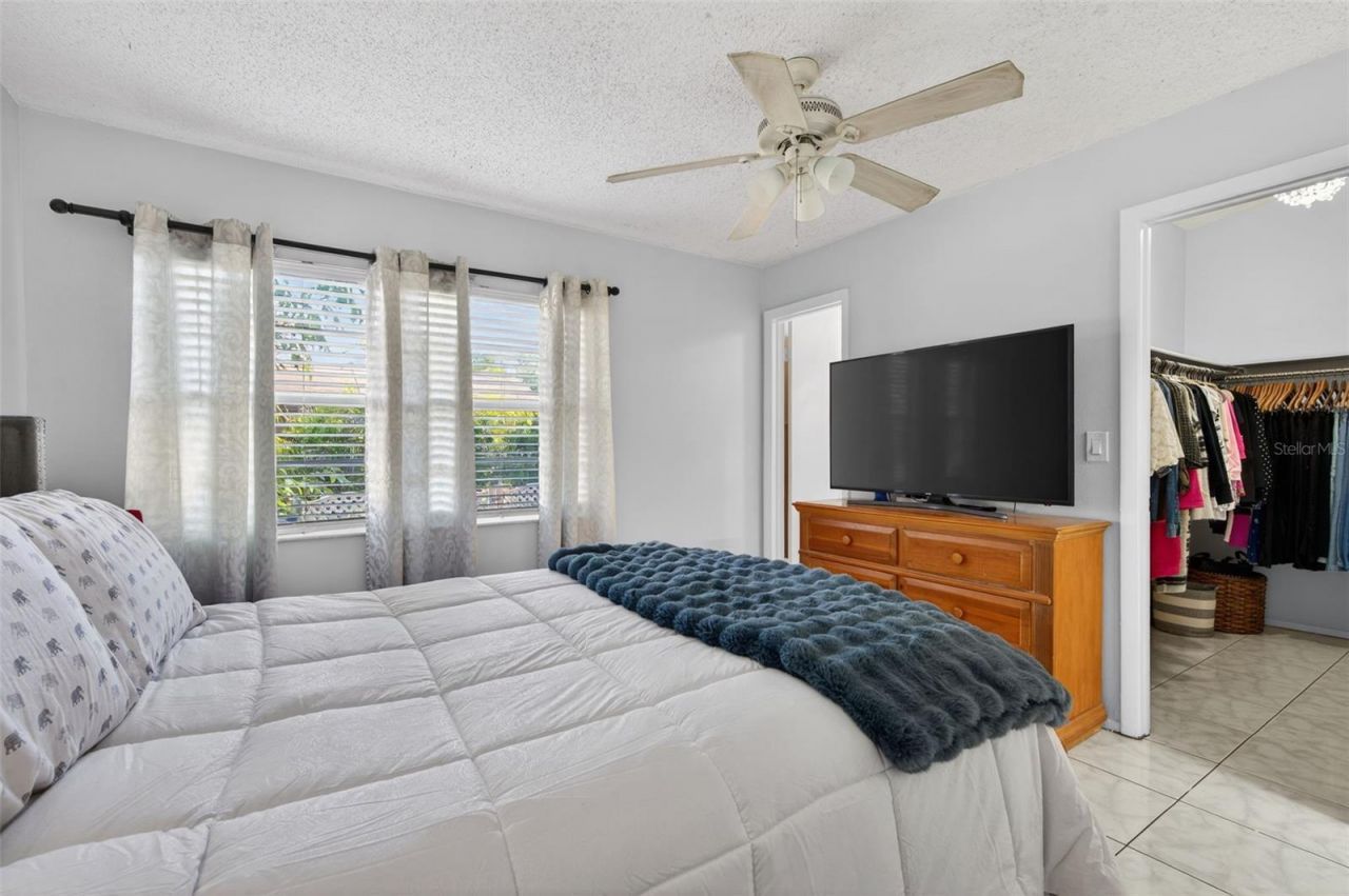 9883 88th Way, Seminole, FL 33777 Photo