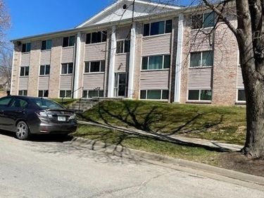 151 N 41st Street, Omaha, NE 68131