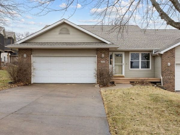280 E Dovetail Drive, Coralville, IA 52241