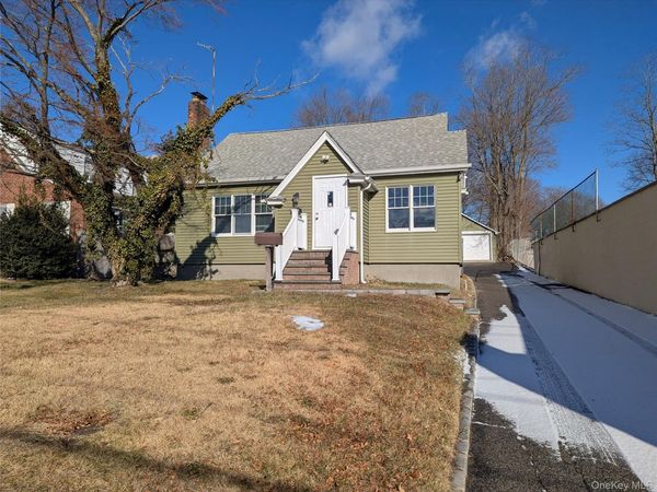 153 W Main Street, Kings Park, NY 11754