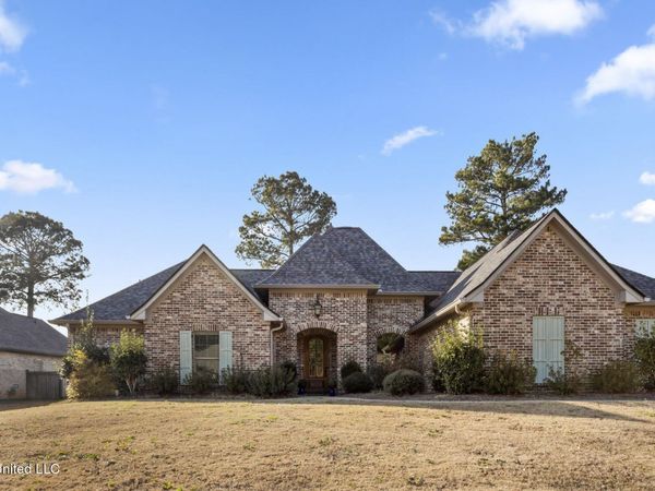 213 Wellington Way, Brandon, MS 39047