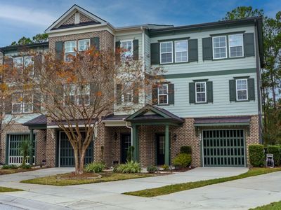 229 Slipper Shell Court, Mount Pleasant, SC 29464