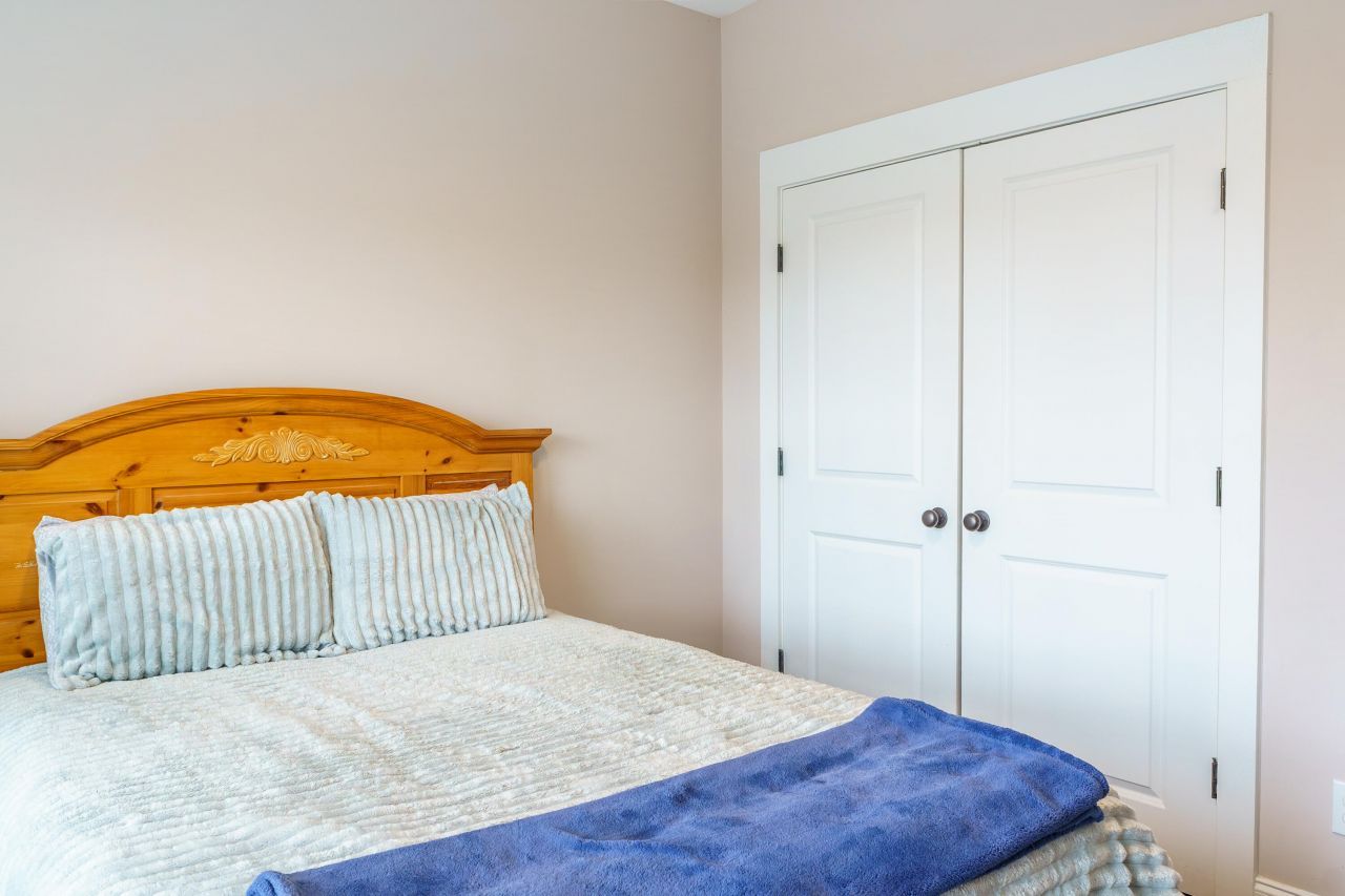 229 Slipper Shell Court Photo 18