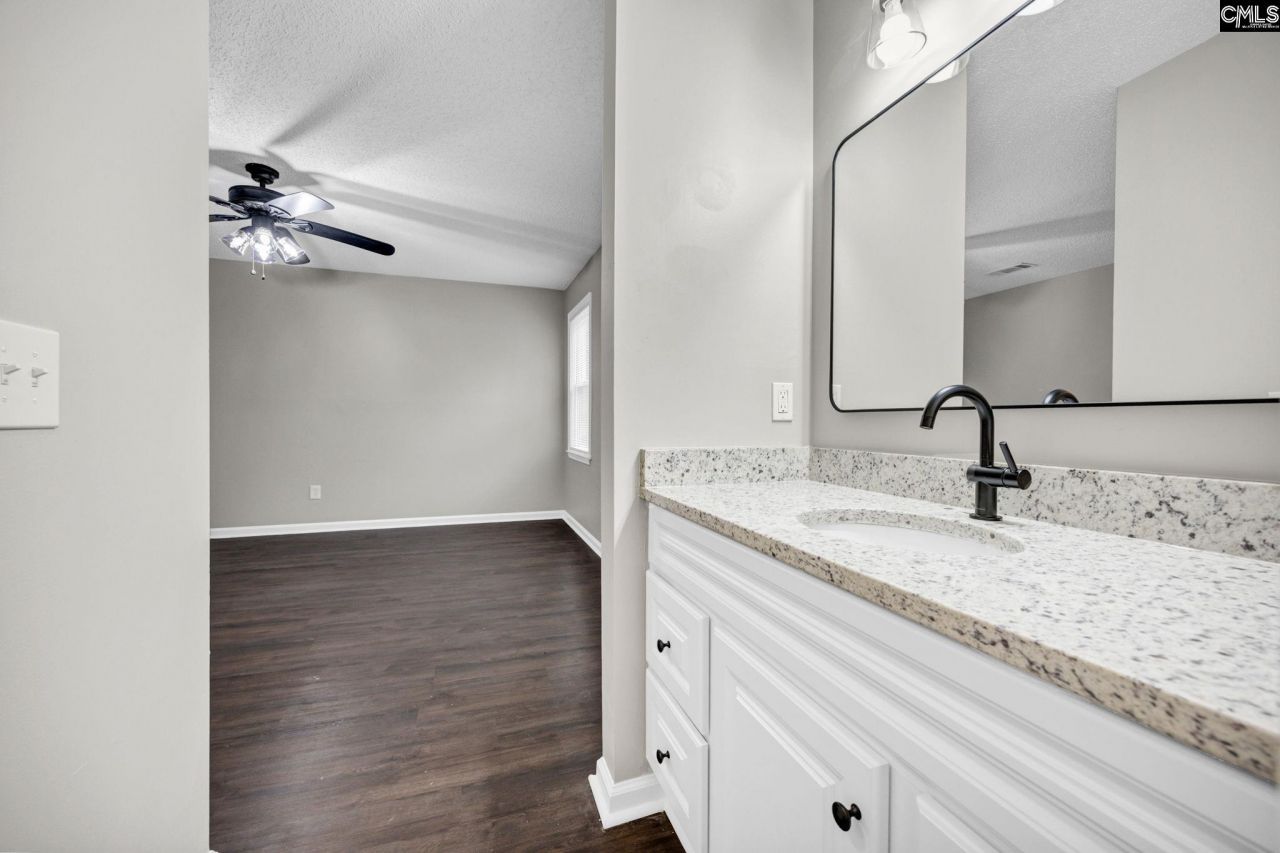 325 Parlock Road Photo 22