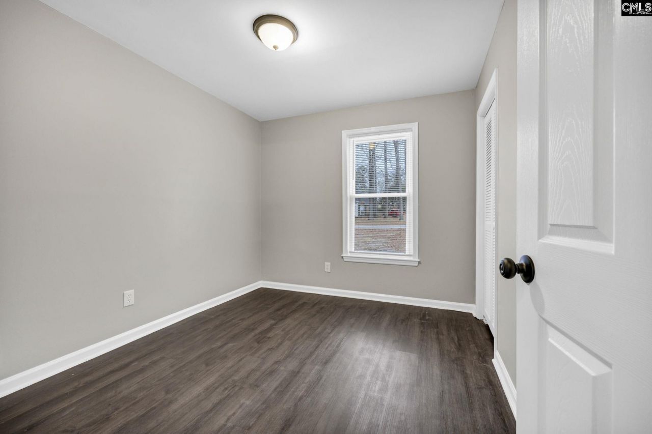 325 Parlock Road Photo 25