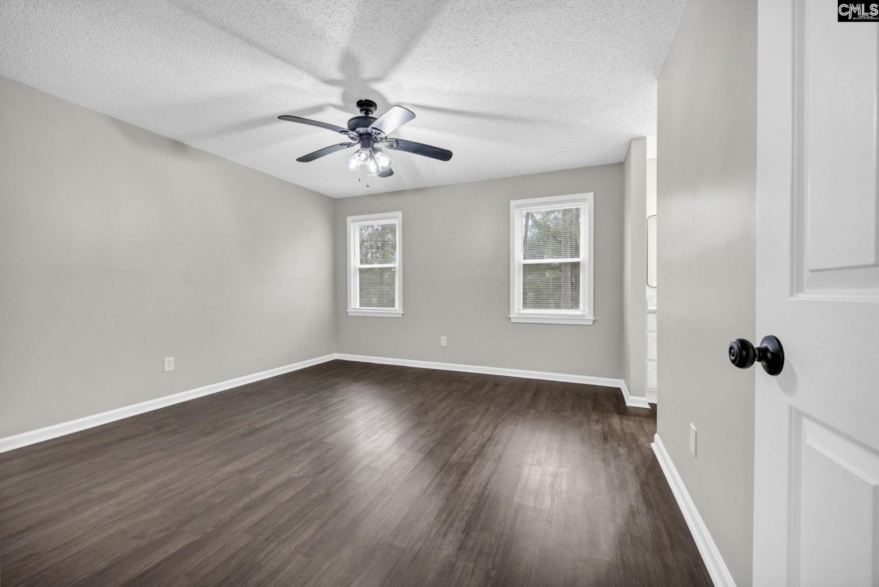 325 Parlock Road Photo 8