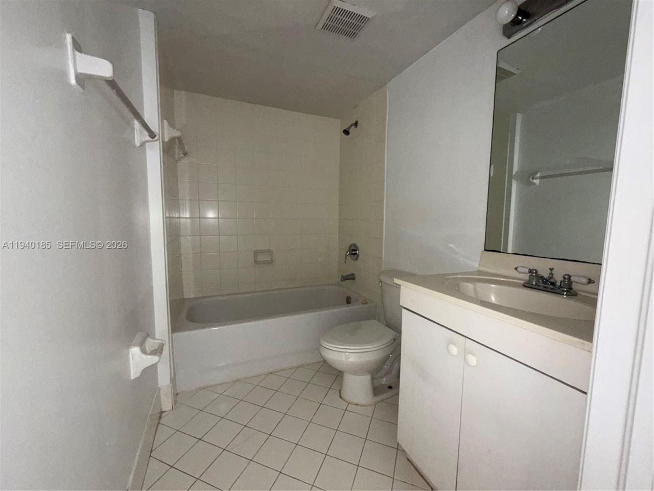935 NE 33rd Terr, Unit 104, Homestead, FL 33033 Photo
