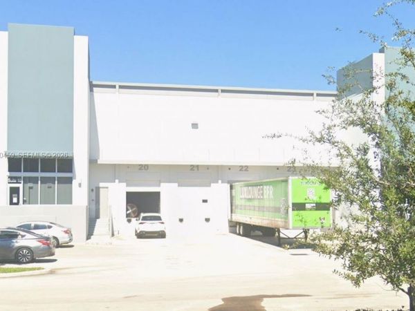 14001 NW 112th Ave , Hialeah Gardens, FL 33018