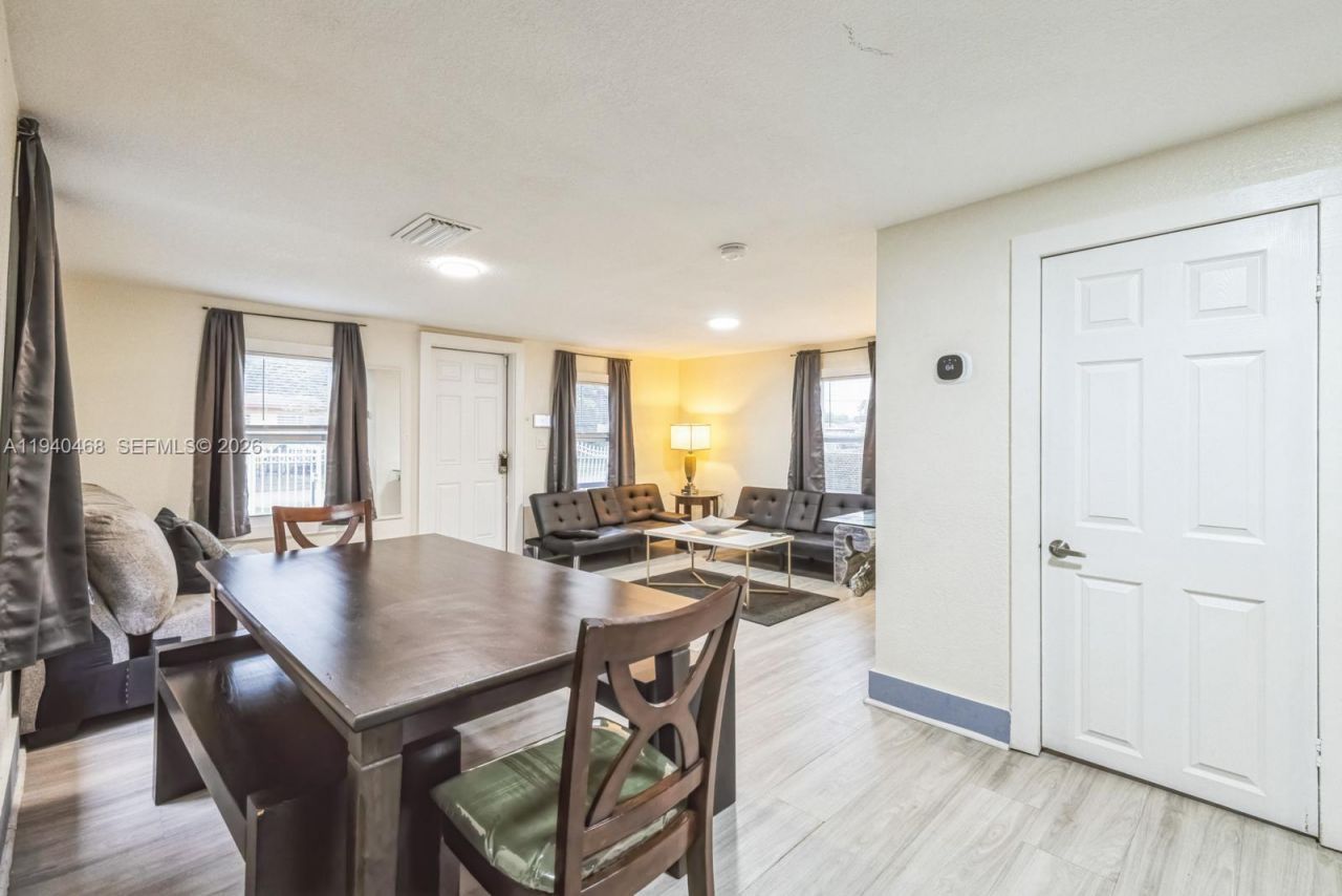 1296 NW 72nd St, Miami, FL 33147 Photo