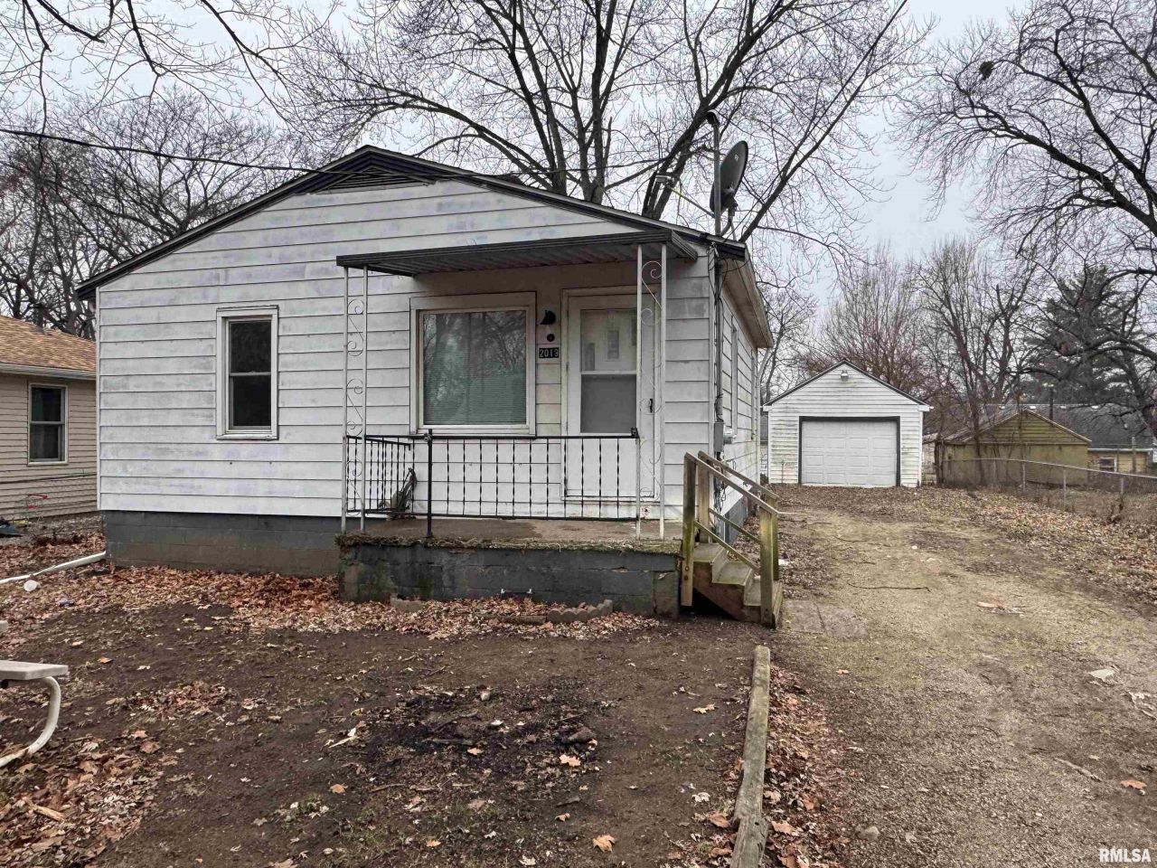 2019 S Elizabeth Street, Peoria, IL 61605 Main Photo