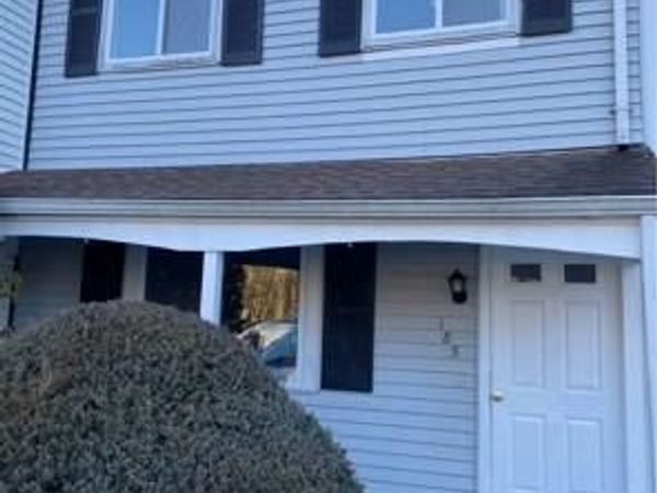 183 Hill Circle, Calverton, NY 11933