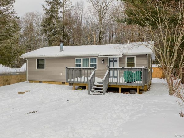 4 Ray Lane, Loch Sheldrake, NY 12733