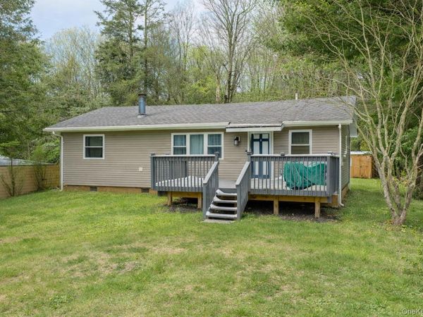 4 Ray Lane, Loch Sheldrake, NY 12733