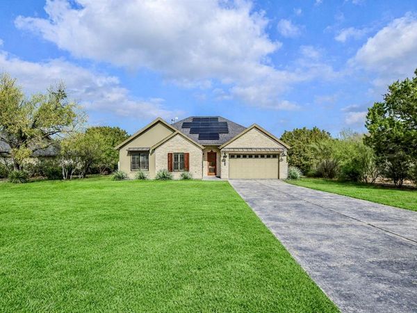 935 Wesley Ridge DR, Spicewood, TX 78669