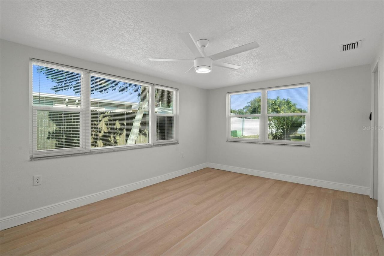 5253 Falcon Drive, Holiday, FL 34690 Photo