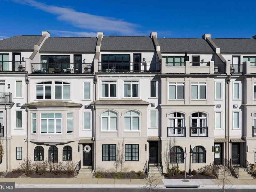 8215 River Road, Bethesda, MD 20817 Main Photo