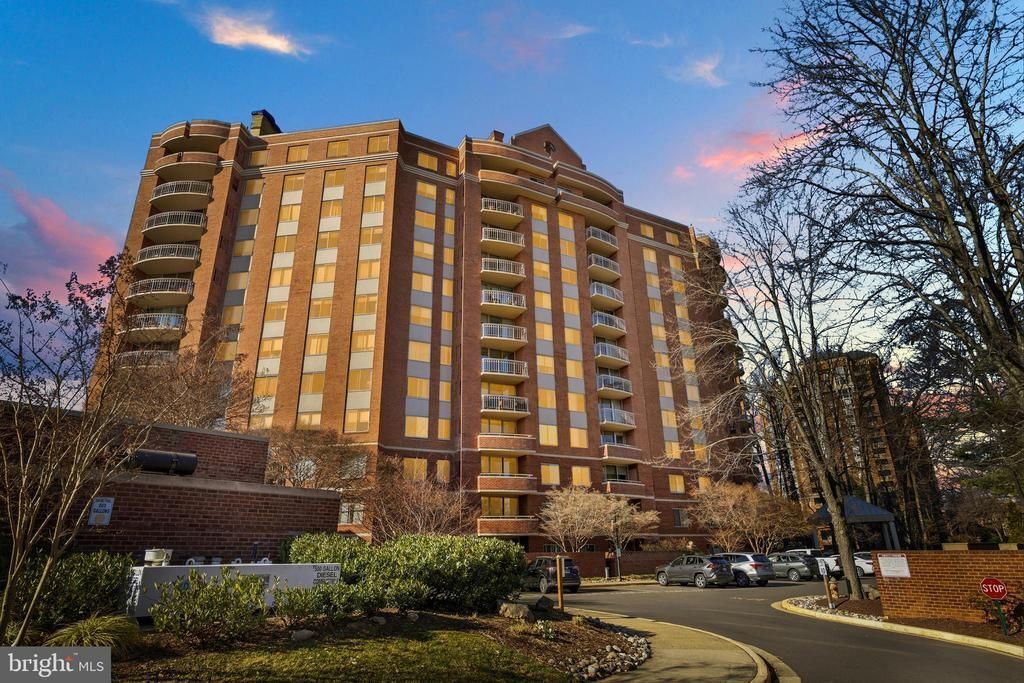 5800 Nicholson Lane, Unit 201, Rockville, MD 20852 Main Photo