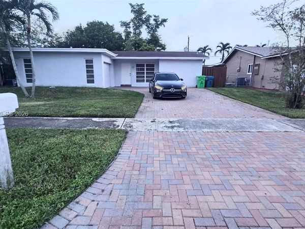 11431 NW 35th St, Sunrise, FL 33323
