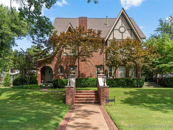 2261 S Terwilleger Boulevard, Tulsa, OK 74114