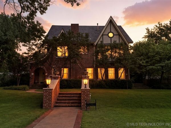 2261 S Terwilleger Boulevard, Tulsa, OK 74114