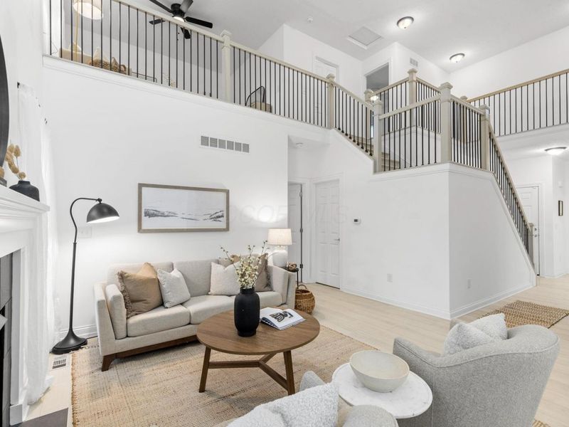 875 Pinnacle Pointe, Unit 32, Gahanna, OH 43230 Photo 2