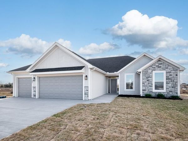 1528 N 157th Lane, Basehor, KS 66007