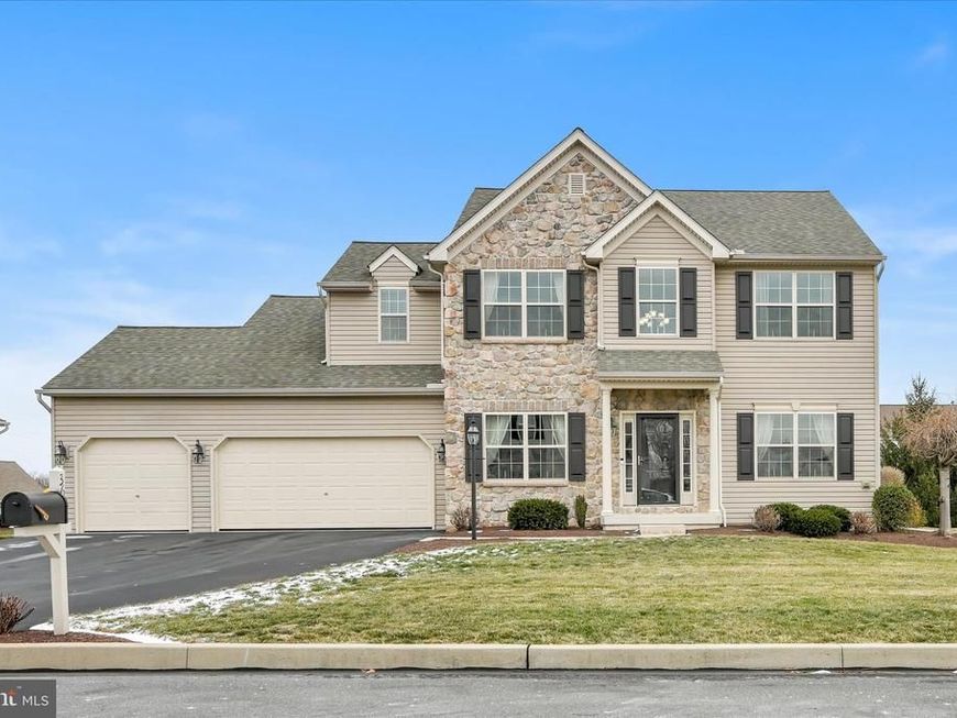 36 Pembrooke Ln L-0108, Annville, PA 17003 Main Photo