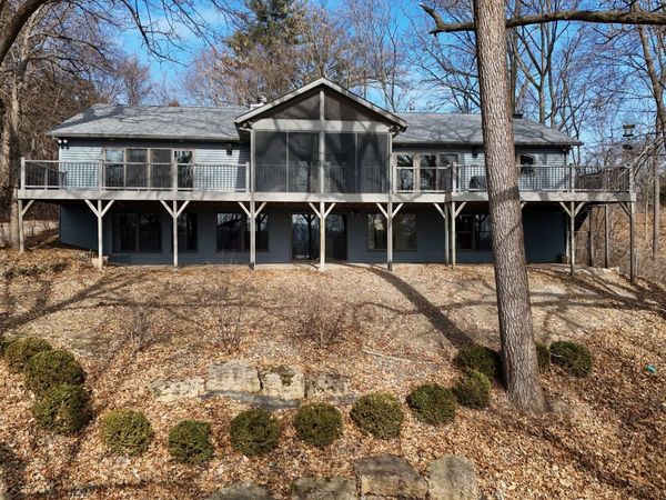 60 CUSTER Terrace, Bettendorf, IA 52722