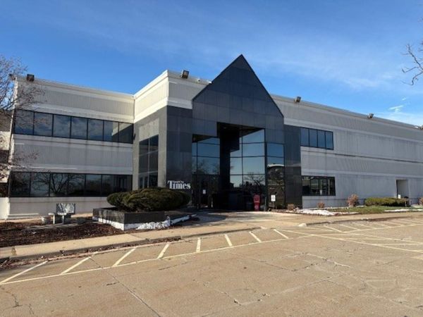 500 E 3rd Street, Davenport, IA 52801