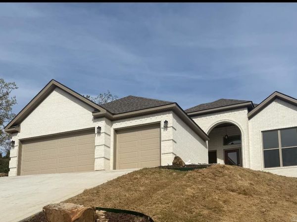 119 Crestview Drive, Maumelle, AR 72113