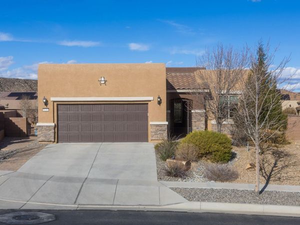9231 Falls Creek Trail NW, Albuquerque, NM 87120