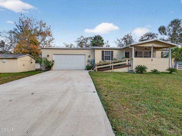 56320 Cherry Tree Road, Astor, FL 32102