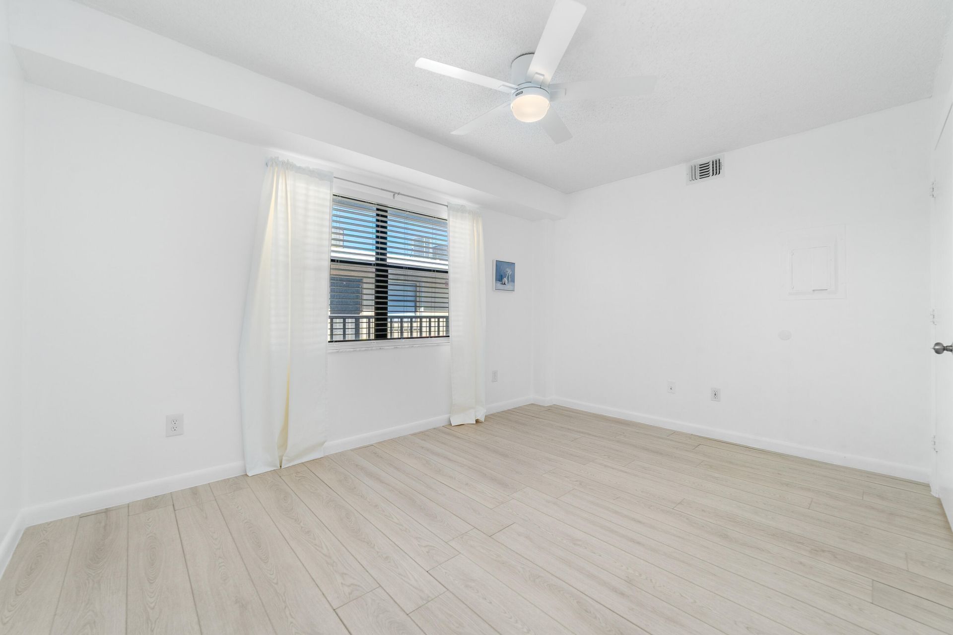 896 N Federal Highway, Unit 530, Lantana, FL 33462 Photo