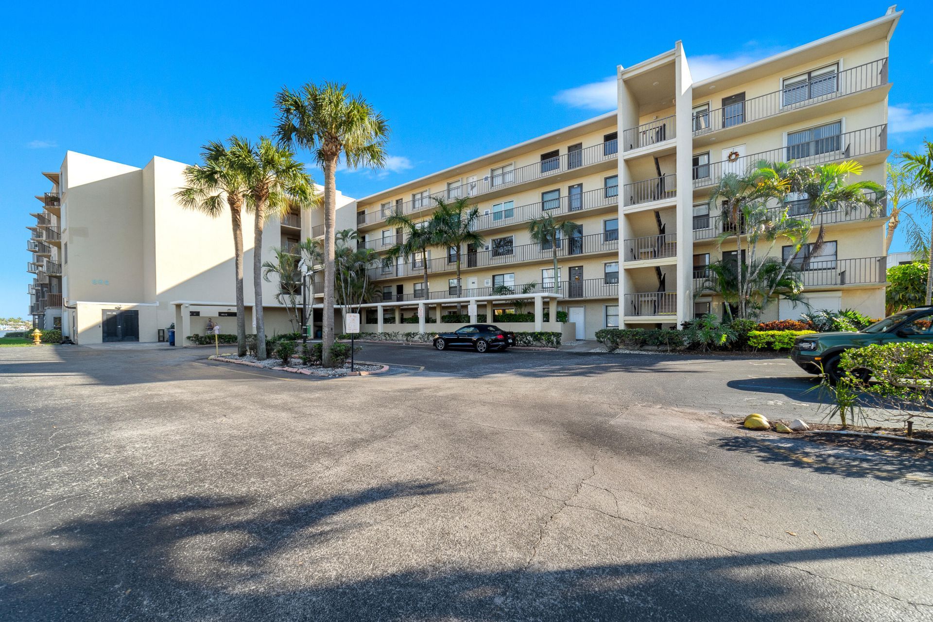 896 N Federal Highway, Unit 530, Lantana, FL 33462 Photo