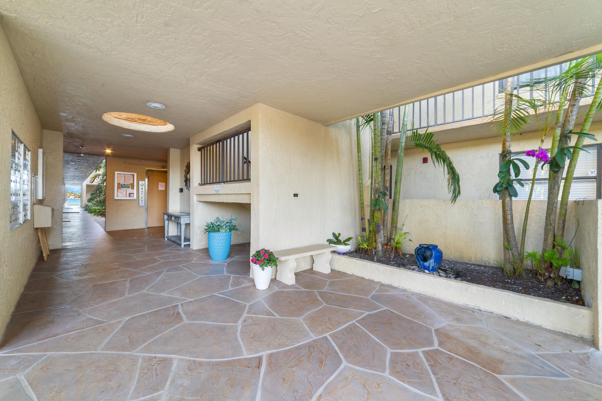 896 N Federal Highway, Unit 530, Lantana, FL 33462 Photo