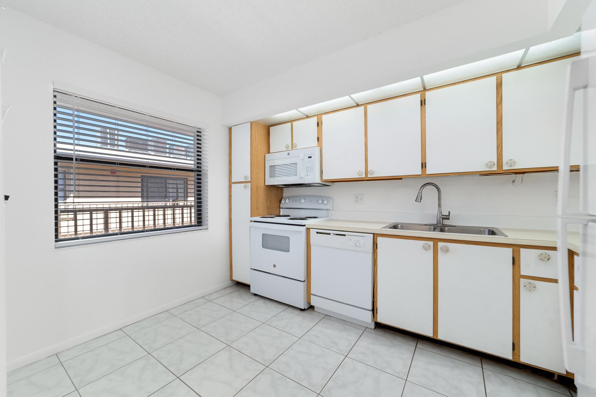 896 N Federal Highway, Unit 530, Lantana, FL 33462 Photo