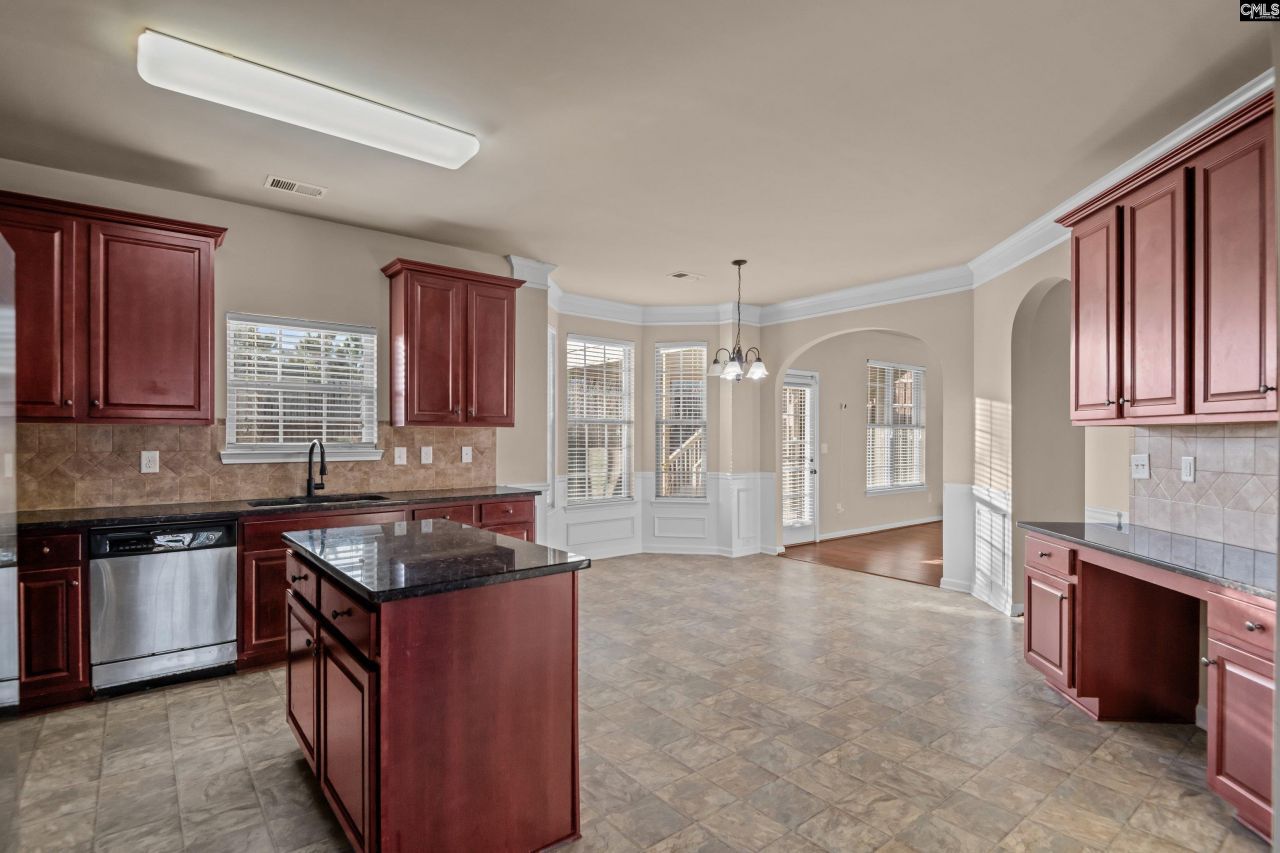 506 Moulton Way Photo 11