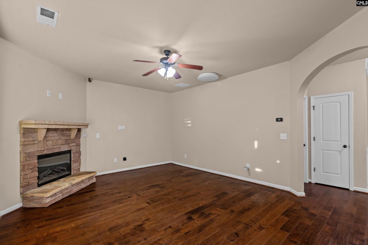 506 Moulton Way Photo 16