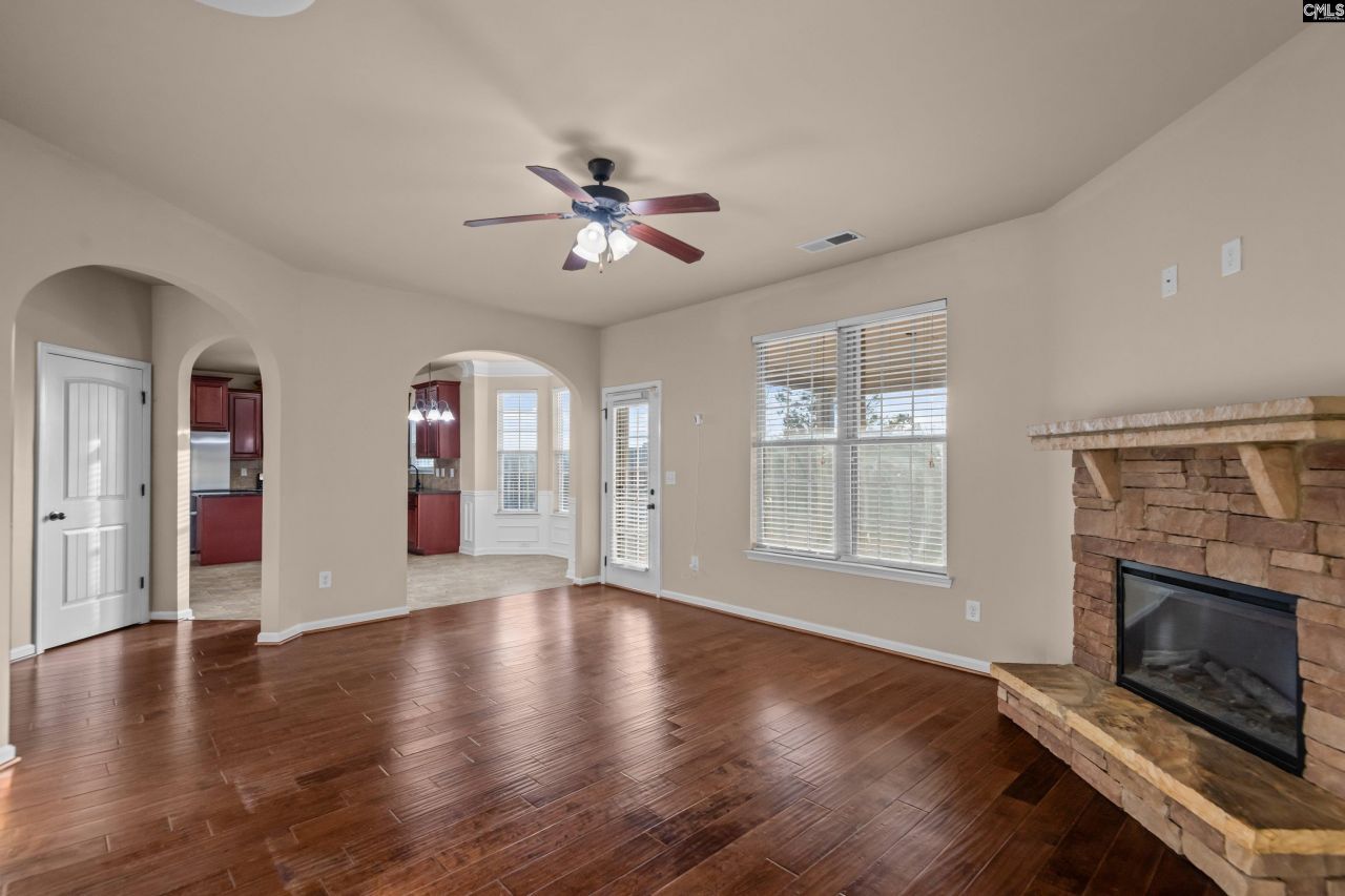 506 Moulton Way Photo 18