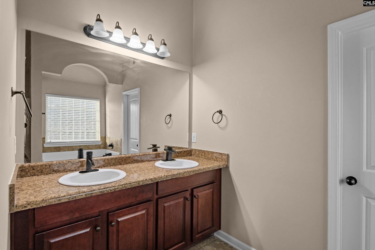 506 Moulton Way Photo 23