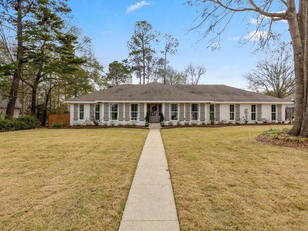 110 Wildwood, Hattiesburg, MS 39402