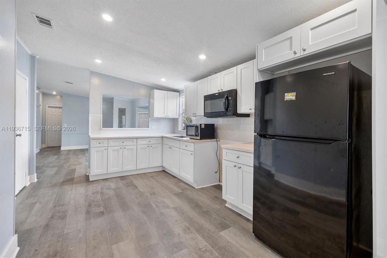 19800 SW 180th Ave Lot 222, Miami, FL 33187 Photo