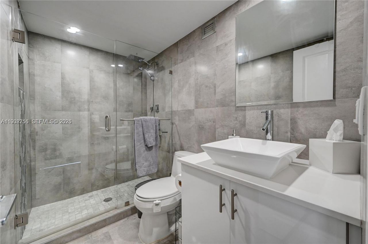 2049 S Ocean Dr, Unit 701, Hallandale Beach, FL 33009 Photo