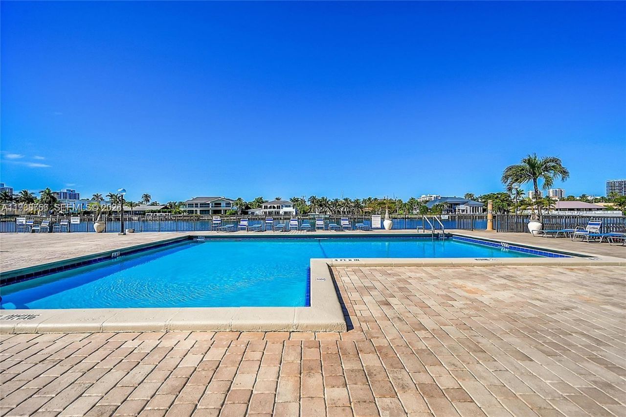 2049 S Ocean Dr, Unit 701, Hallandale Beach, FL 33009 Photo