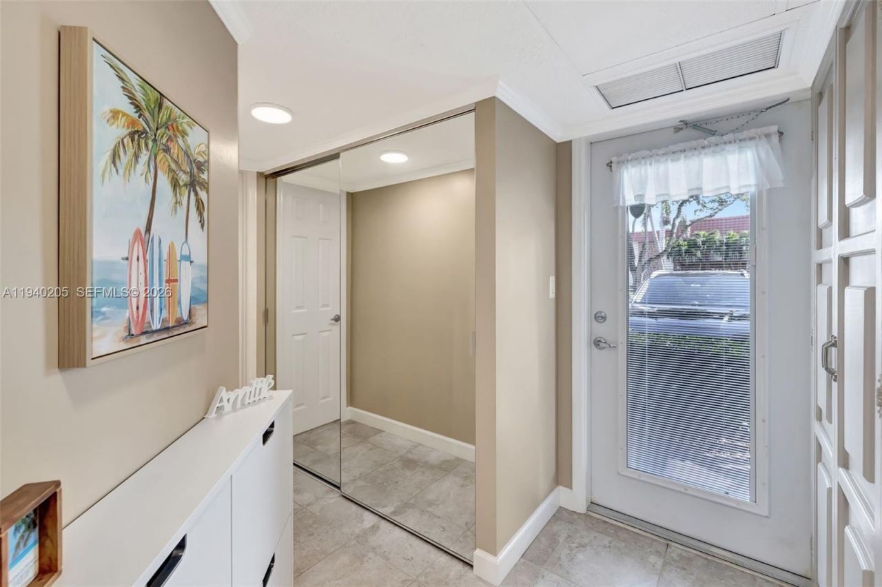 3431 NW 50th Ave , Unit 113, Lauderdale Lakes, FL 33319 Photo